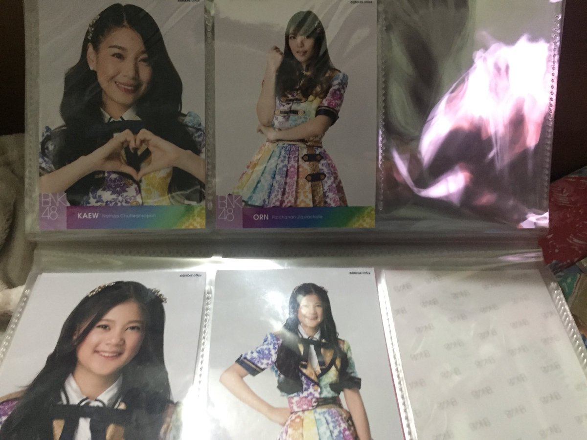 pr91315's tweet photo. ขายยกแฟ้มเสนอราคามาเลย แถมริสแบนbnkอฟช #BNK48Market https://t.co/agSq1PGHIY