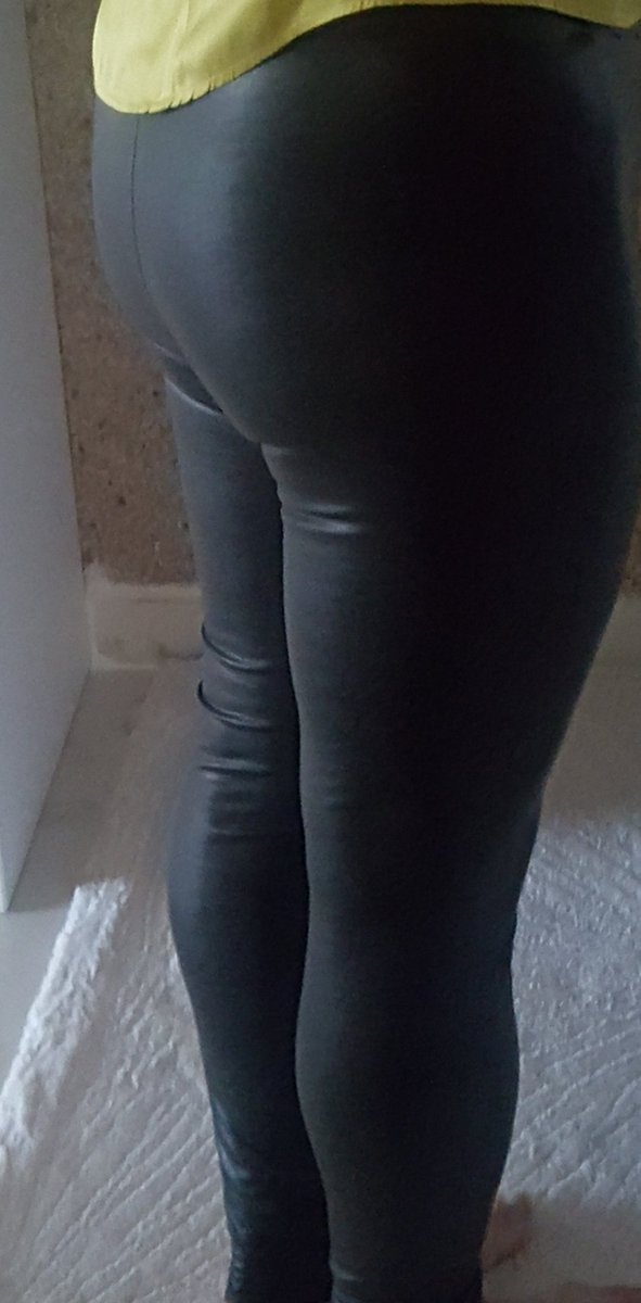 #kayserigay #kayseriap #kayseripasif #kayseritravesti yokmu tokatlayarak sikecek kimse?
Kıyafetlerimi çıkarmadan fantazi yapacak.