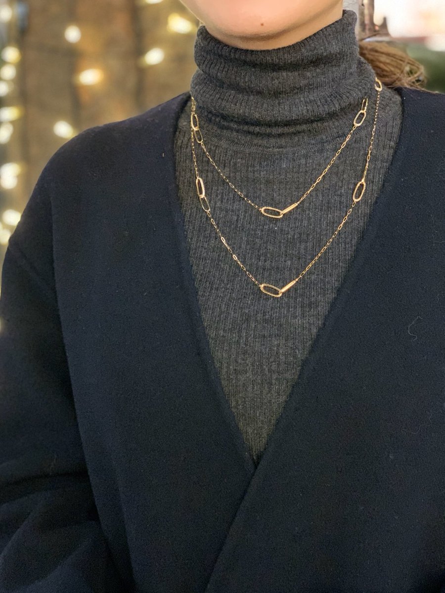 DeAntdiamond's tweet photo. 【商品紹介:DAPN1】
みなさま、こんにちは。
DeAntの店舗がある表参道の並木通りは
11/28よりイルミネーションが始まりました。
DAPN1を身に着けて出かけたところ、夜の少ない光でも虹色にキラキラ輝き一層クリスマス気分が盛り上がります。
#DeAnt #チェーンネックレス #ロングネックレス #ファイア https://t.co/UpOPZz4kXc