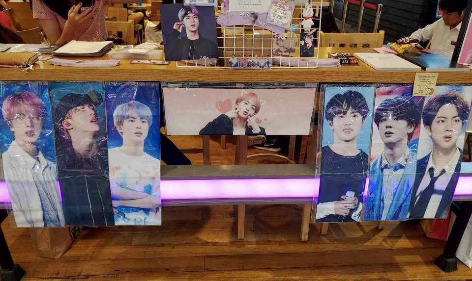 omaspoon313's tweet photo. #elysianeverland for #BTS #Jin commences today till Sunday!

Drop by to have a petite bingsu, &amp; see this pretty event by @elysianeverland for yourself personally! 🥰 https://t.co/KrhHee3Nwx