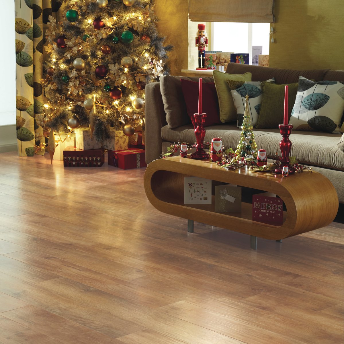 KarndeanFloors's tweet photo. Feeling festive yet? If you've got Karndean flooring in your home, we'd love to see it complete with all your Christmas decorations. Tag your seasonal snaps with #karndeanchristmas and we'll reshare our favourites. 🎄
#karndean #lvt #flooring https://t.co/ajezm2brDF