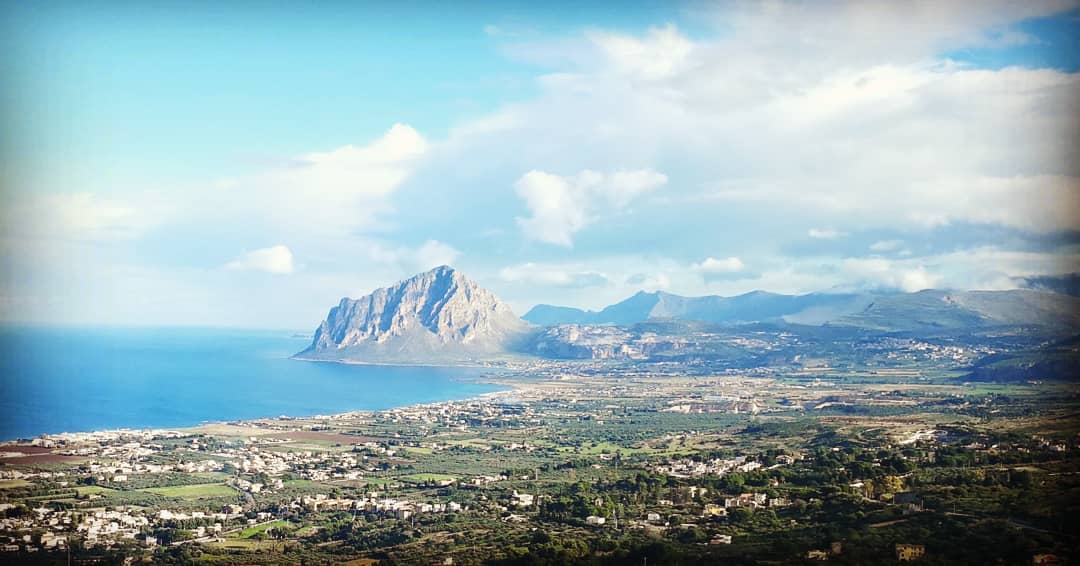 Sicily_Transfer's tweet photo. Do you know?
Custonaci, a town known for its fine marble and the Sea Of Cornino.
#corninobay #corninoevent #cornino2017 #corninosmaltato #corninolake #corninobeach #cornino #corninolive #cornino2020 #corninout #corninorosso #corninourteeth #corninodomina #corninoinlove https://t.co/oGZ8GzqzK1