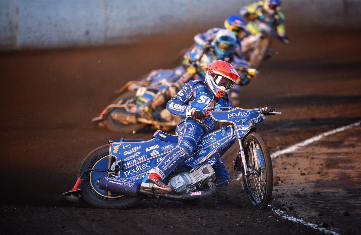KLSpeedway's tweet photo. ⭐️| STARS JOY AS LAMBERT RETURNS!

The Norfolk racer, who first turned out for his local club as a teenage talent at National League level in 2013, will team up with Thomas Jorgensen and Lewis Kerr in the Stars side.

Full story👉🏻https://t.co/JZ3siMGRPX

📸 Ian Burt https://t.co/3xNBDH7LyU