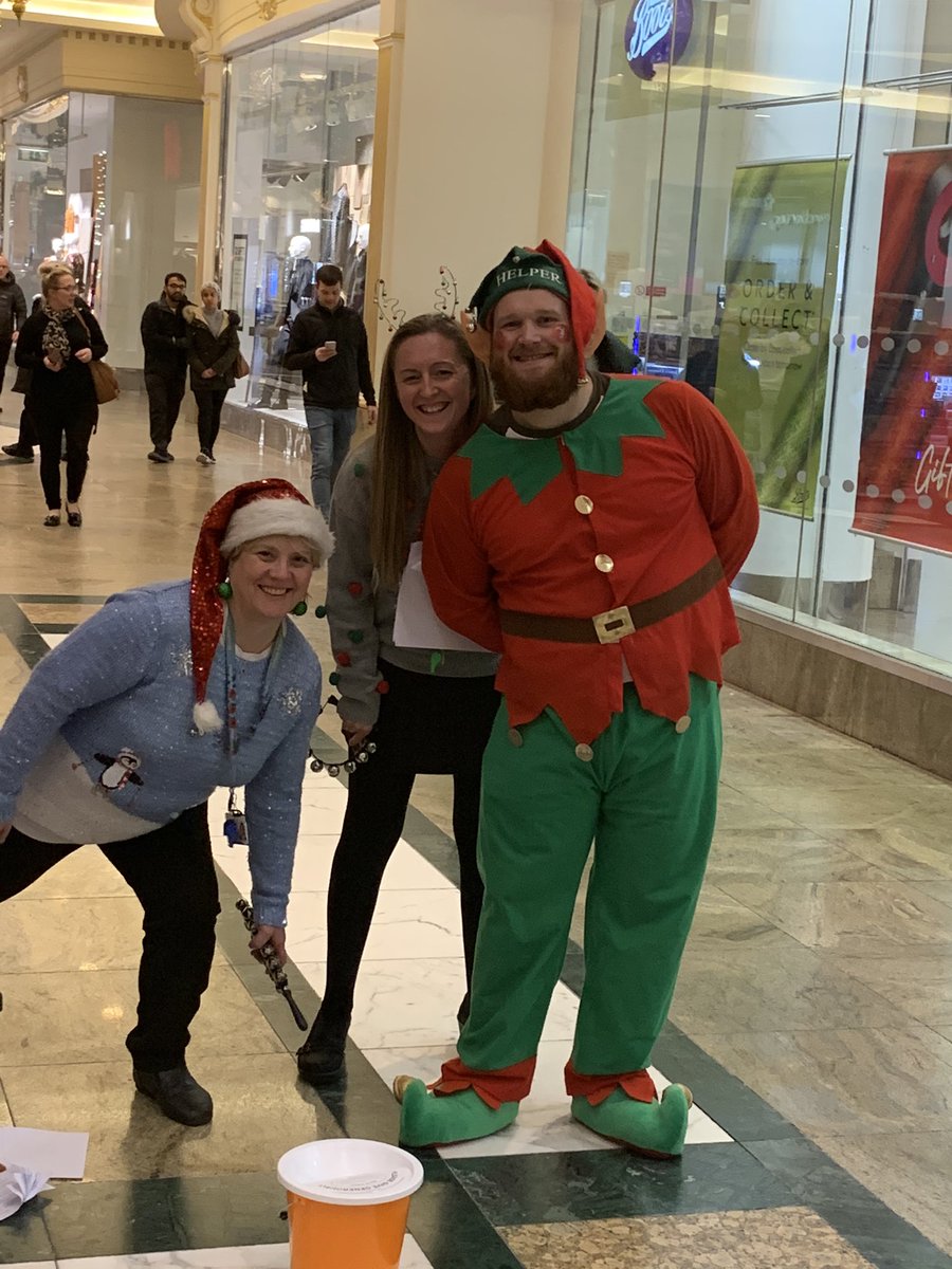 ElmWoodHead's tweet photo. What a night we had last night raising money for @Sidley_OUAS Our choir sang their hearts out until gone 9pm, entertaining the crowds at The Trafford Centre! They were amazing! @BCPS_MissB @BCPS_MrsG @BCPS_PE @class_minnie https://t.co/UMre667lzl