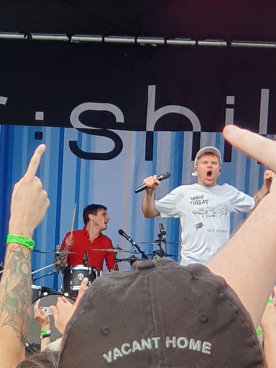 WhitingSam's tweet photo. @ENTERSHIKARI is such a deeply weird and fantastic band. Not sure they would make it if they started now, too odd. But such sweet boys. Also, their drummer looks like a British reality TV heart-throb who "really just wants Sharon to find love, regardless of what it means for him" https://t.co/PEW28VPhLt