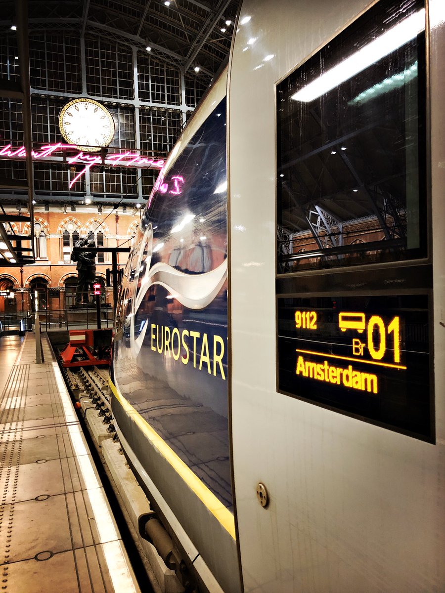 EurostarJustinp's tweet photo. Good morning Europe! Our e320 is ready for its trip to Rotterdam and Amsterdam as #ES9112. Frank and I are your Train Managers as far as Brussels. Prettige reis! #highspeedrail https://t.co/9Brdu3zQjo