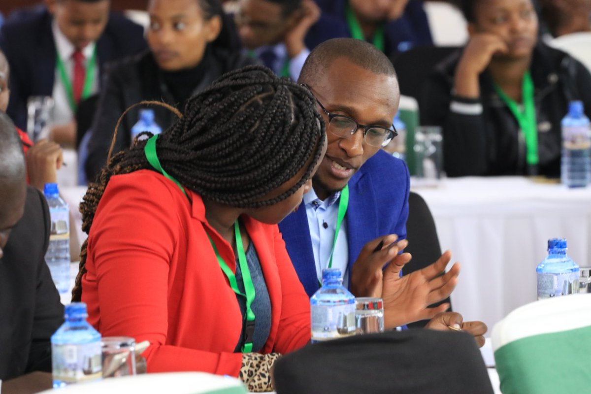 CMDKenya's tweet photo. Today we are connecting Youth Leaders and unifying their Voice on Governance Reforms. How do we connect, build alliances and the capacity of youth to influence and participate in the ongoing governance reform agenda in Kenya?#BBIDemystified https://t.co/V17wWx6quy