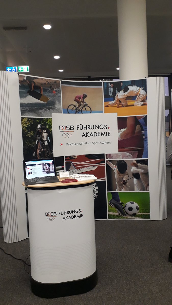 LisaRe95's tweet photo. Heute und morgen zu Gast bei der #DOSB Mitgliederversammlung. Wir freuen uns auf Ihren Besuch am Stand der Führungs-Akademie. 
#fuehrungsakademie https://t.co/qrobnx6EKZ
