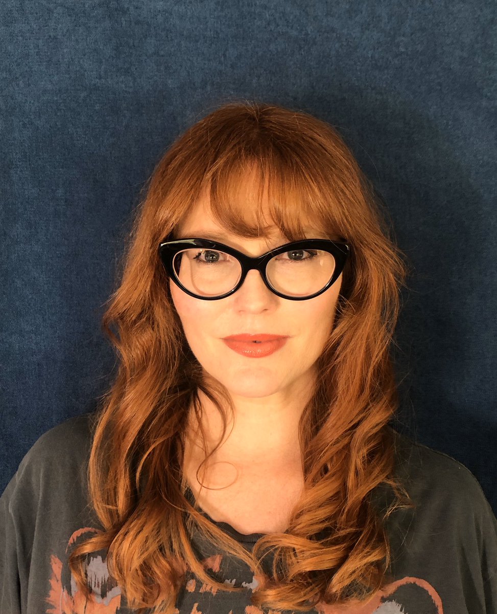 NicolaScottArt's tweet photo. Been a minute since I last had a new headshot.
I don’t think about it until I need one immediately but I’m not of the selfie generation & I never get around it doing anything about it.
Thanks to my niece for her millennial expertise!
#ThisWillHaveToDo https://t.co/YWBSZkBBii