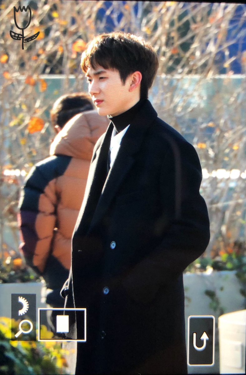 그해 봄, 꽃이 피었다 🦋 tweet media