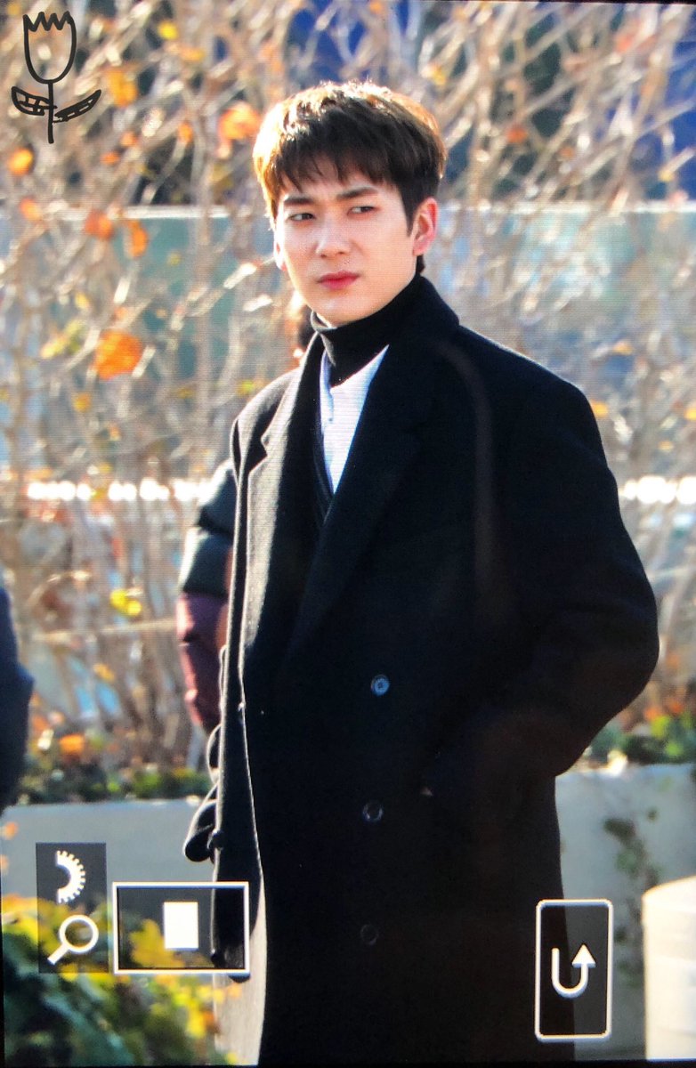 그해 봄, 꽃이 피었다 🦋 tweet media