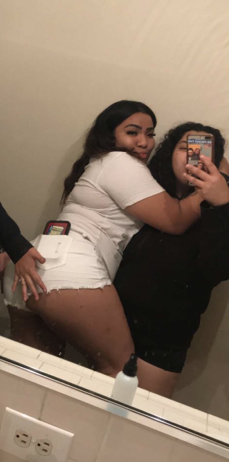 SoniawithDDDs's tweet photo. We’re both 19 & met in middle school lmao . I hit her up couple months ago if McDonald’s was hiring and she put a word in for me. We started working together, then started hanging out , then everything went from there . She’s honestly my BF4L #webothsingle 🥰 https://t.co/T6ZFoS2Keh