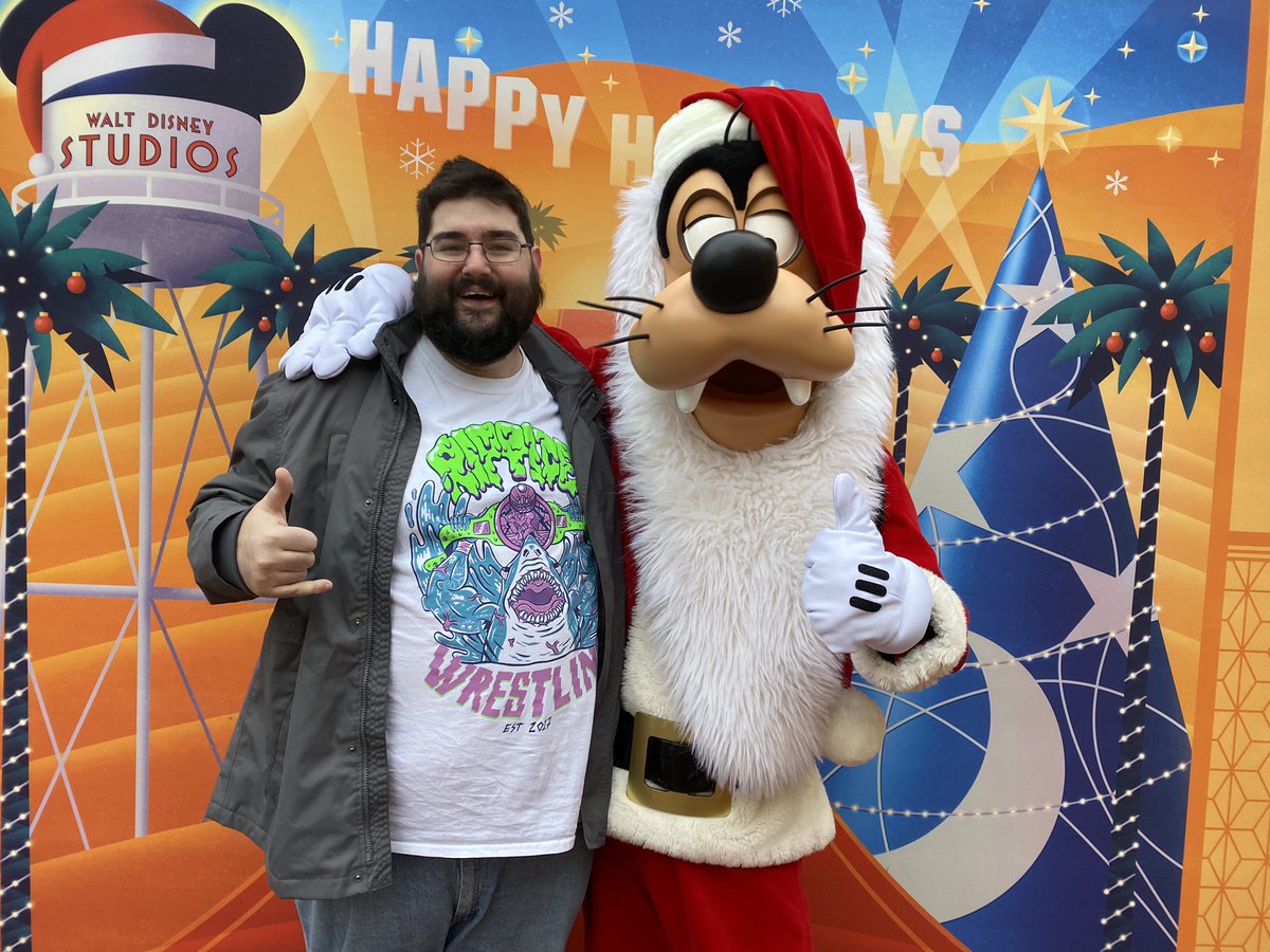 TheDEPrice's tweet photo. Don’t think I’m gonna make it tonight all my good buddies @RiptideWresFans @RIPTIDEwres - just looks like I won’t make it in time!
How about a cheeky #RIPresent from Disneyland Paris today instead 🤷🏻‍♂️ https://t.co/UxShR2yLXs