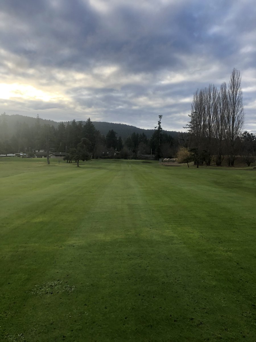 moreatArdmore's tweet photo. Sometimes you just have to get out and golf to appreciate the work you and the team have done.  It’s easy to pick the place apart when you’re working.  If the goal is better golf conditions for the people paying our bills, I’m happy to say we’ve come along way. https://t.co/aFTWt9toci