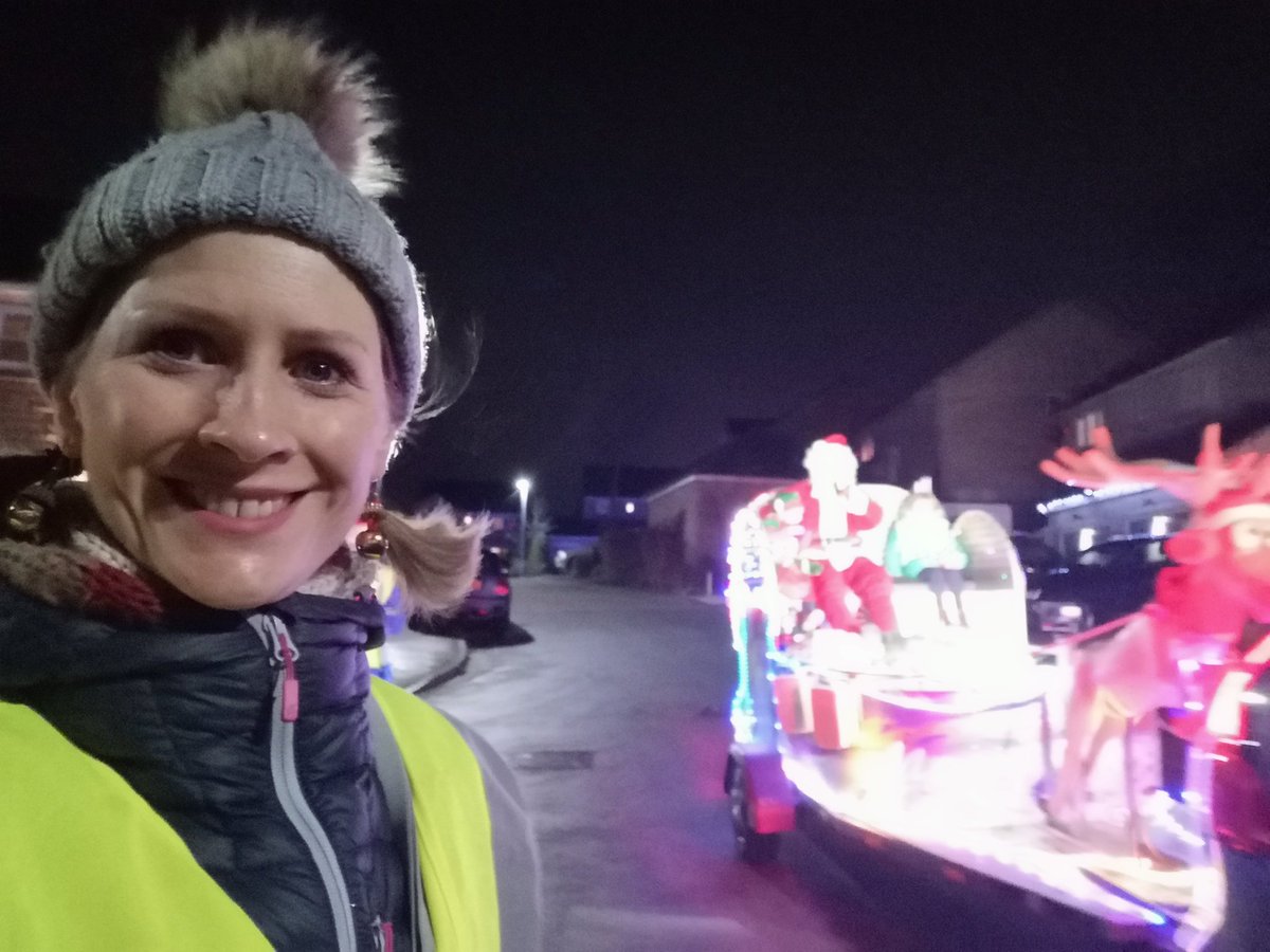 Becky H (@beckupnorth) on Twitter photo More community loveliness last night, the Santa sleigh run, bringing festive joy to Thurgoland & raising money for <a href="/PenistoneRT1094/">Penistone RT</a>. Made friends with friendly ponies & all the dogs of various households we visited. ๐ถ ๐พ โค๏ธ More community loveliness last night, the Santa sleigh run, bringing festive joy to Thurgoland & raising money for <a href="/PenistoneRT1094/">Penistone RT</a>. Made friends with friendly ponies & all the dogs of various households we visited. ๐ถ ๐พ โค๏ธ