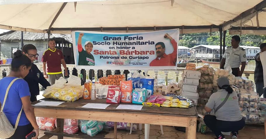 wabinokoida1's tweet photo. Llegamos hasta  Curiapo, municipio Antonio Díaz, atendiendo al pueblo con una gran jornada de venta de más de 8 Ton de alimentos  y productos de aseo personal.

Seguiremos trabajando en todo #DeltaAmacuro llevando la soberanía alimentaria! @NicolasMaduro @GobLizeta @pltgoneidys https://t.co/BHVoqEd1S6