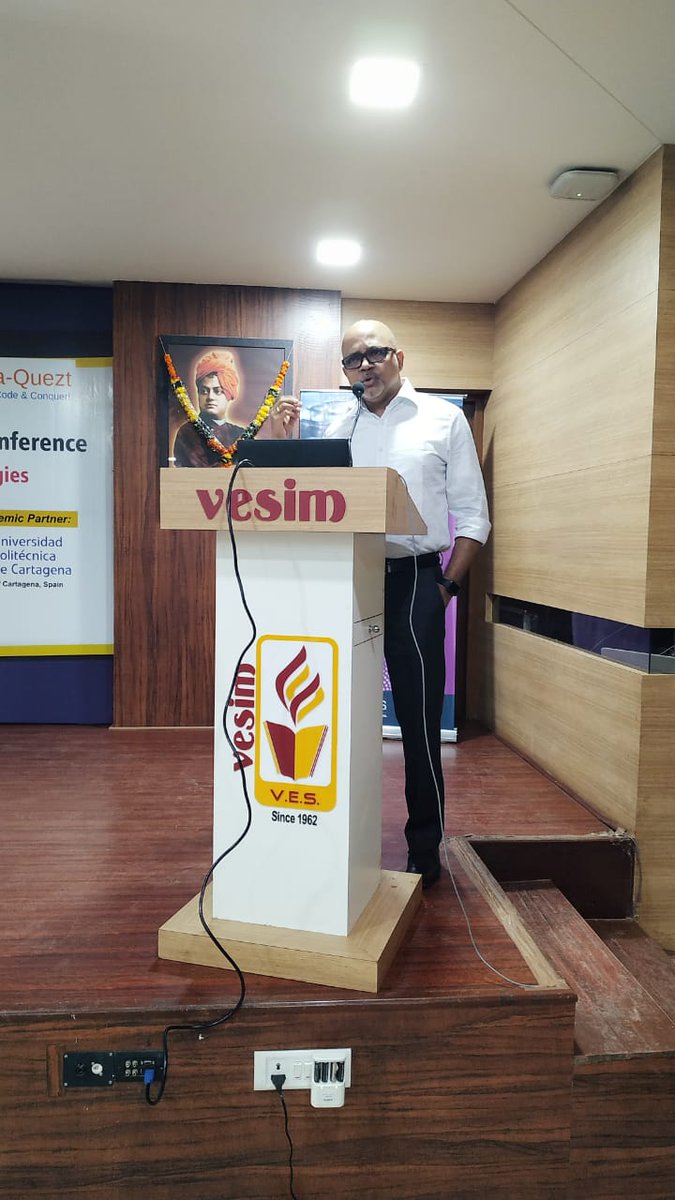 VESIMspeaks's tweet photo. "To ensure standardization in the equation of any tool, like machine learning, it is important to gather the sensory data wherein the data is containerized"- Mr. Manish Barve, Principal Industry Consultant Communication &amp; Media, SAS INDIA
#vesim #basic19 #Analytics https://t.co/cws56kpeez