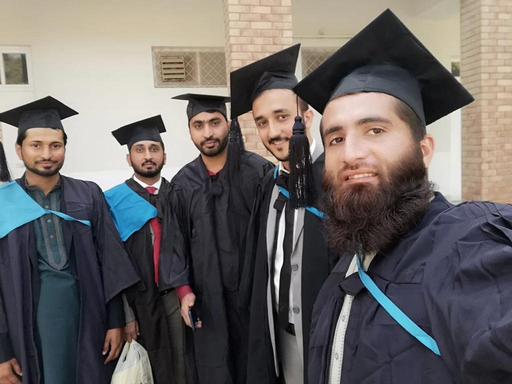 ShoaibA92449091's tweet photo. #SUConvocation19 https://t.co/wobLAXgz9k