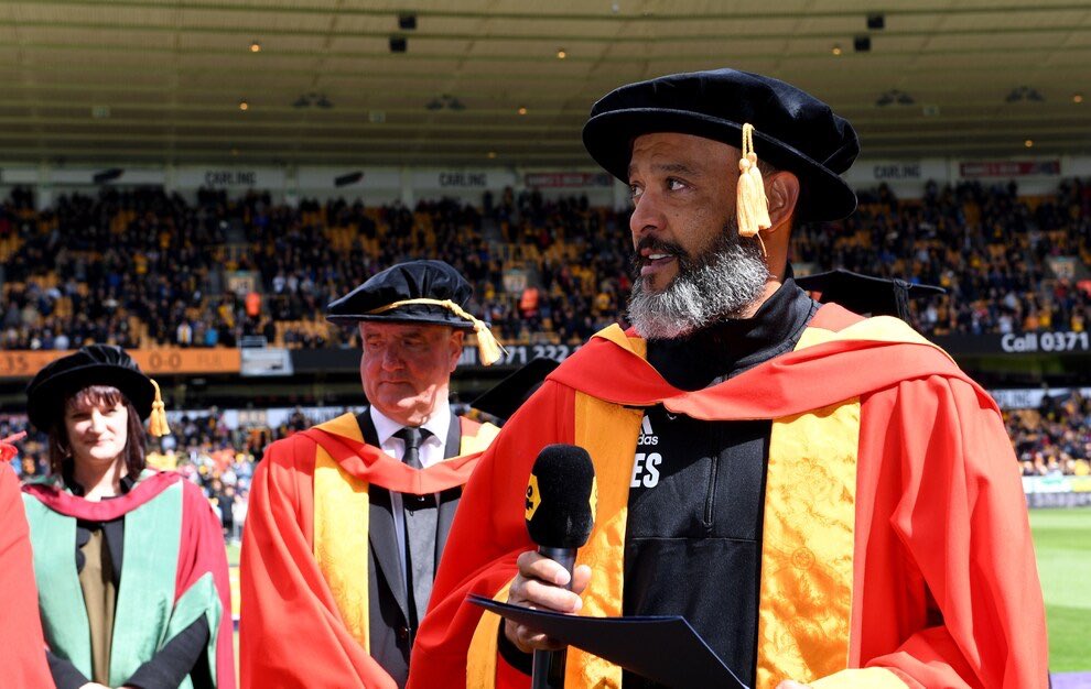 wlv_uni's tweet photo. Great to hear some valuable @Wolves news from @TheAthleticUK @TimSpiers &amp; lots of love in the room for #drnuno who received an Honorary Degree from us earlier this year @BBCr4today live broadcasting now from our @WolvesSU https://t.co/9aE4RVUXhs