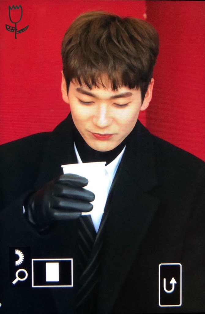 그해 봄, 꽃이 피었다 🦋 tweet media