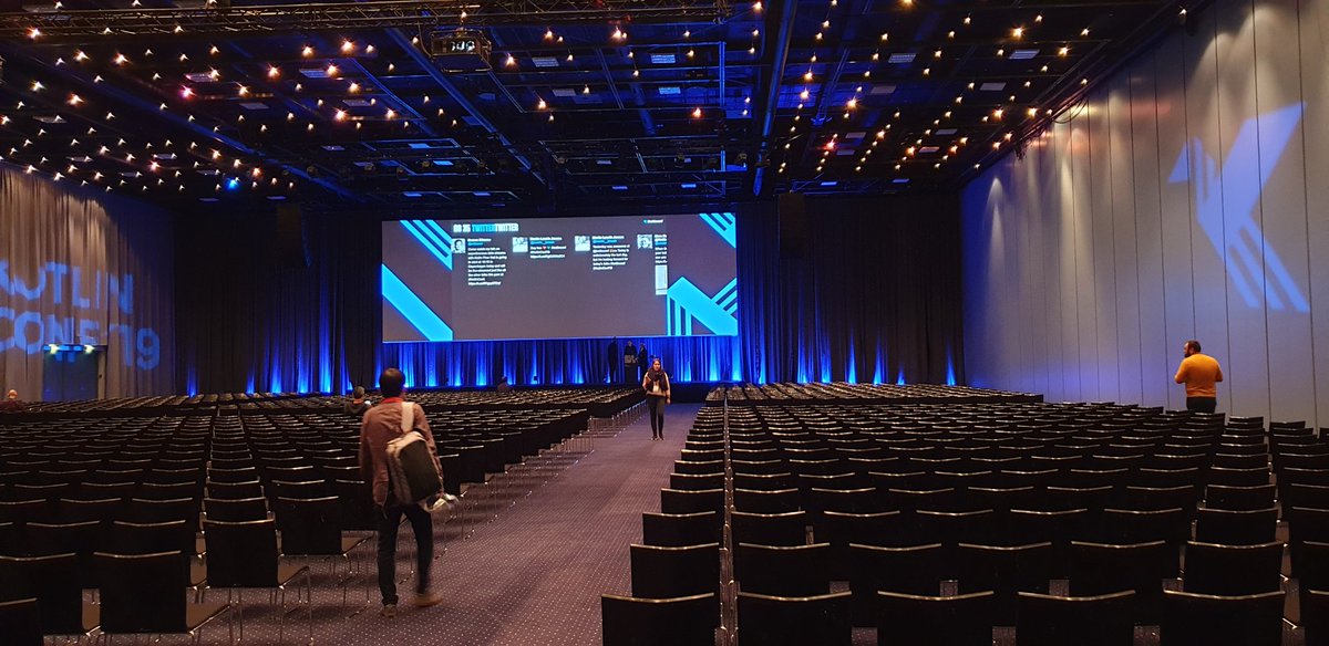 kotlinconf's tweet photo. First folks arriving for this morning's keynote. #kotlinconf https://t.co/gqy7Ez1yLr