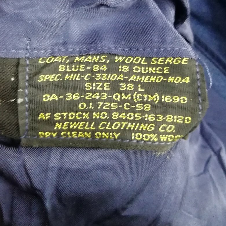 www_ihagun_net's tweet photo. 米軍放出の50~60年代の空軍制服ジャケット。現行のモノと比べてWOOL感が強くて作りも凝ってる。店頭でのみ販売中です。明日明後日は空自祭。今年も1ヵ月きりましたね。

#空軍の制服 #usafjacket  #50年代 #60年代 #那覇基地 #美ら島エアーフェスタ https://t.co/OfzQexI4iN