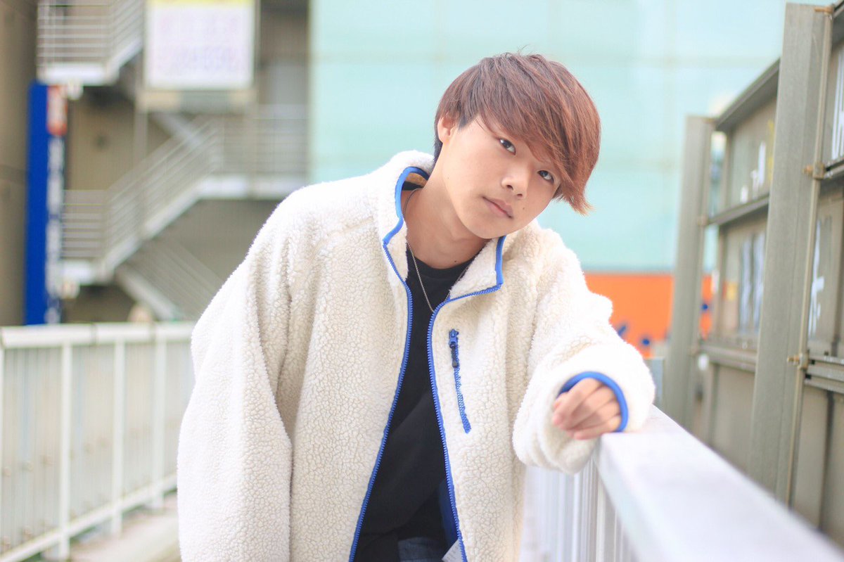team_jack2013's tweet photo. Hiroshima Campus Collection2019
ファイナリスト

Mr. No.7

<吉川 廉音>
特技:早起き
趣味:ラップを聞くこと
好きなタイプ : よく笑ってよく食べるかわいい子！！
意気込み : 真っ向勝負！2000円以上のものをみせます。みなさんの1票が大事です！！

ファイナルは12月14日マリーナホップにて行います https://t.co/utw9i7fGPP