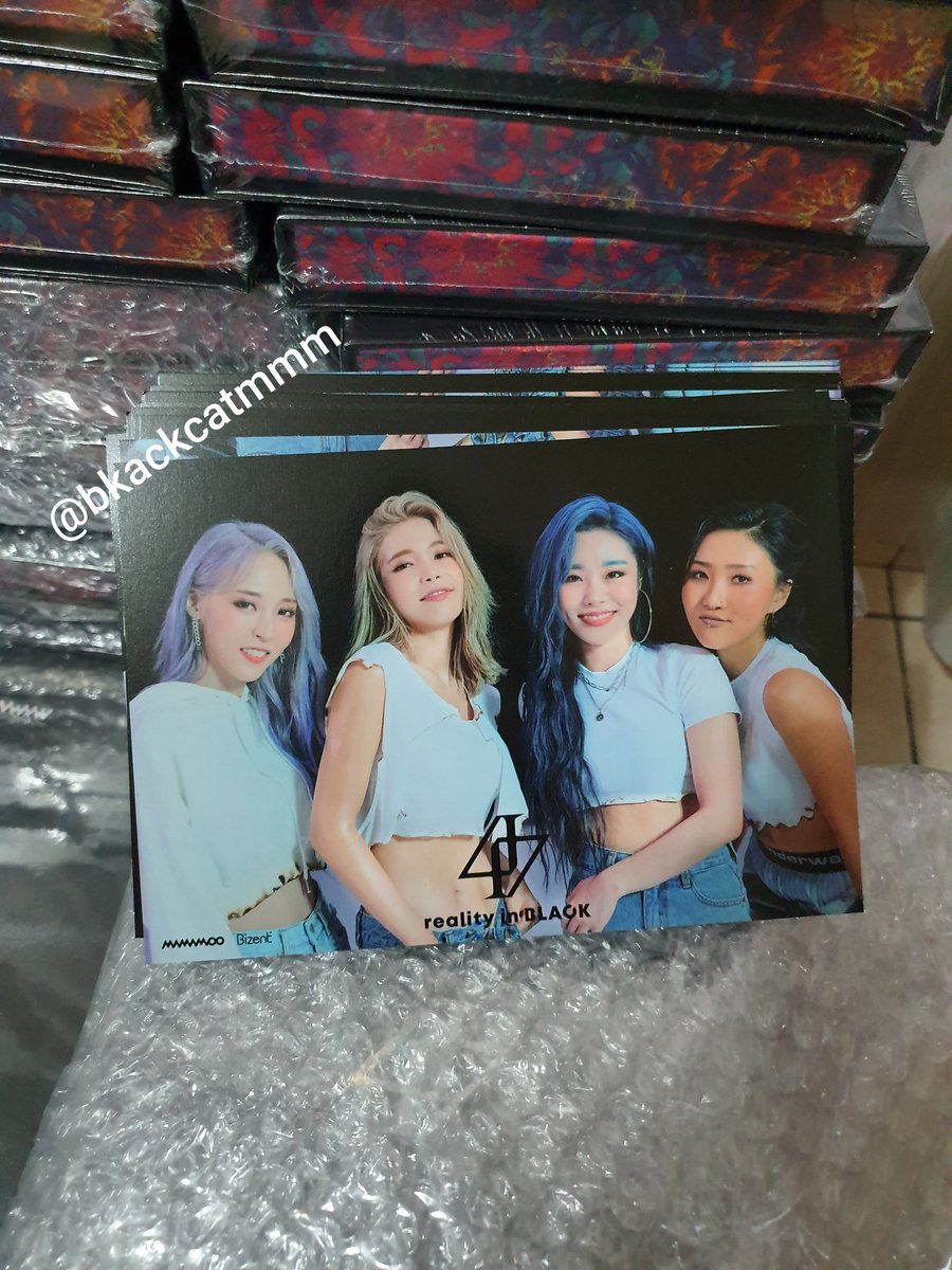 BkackcatMMM's tweet photo. [MALAYSIA G.O UPDATE] 

reality in BLACK albums are here!! Orders will be shipped out starting next week. 😉

#MAMAMOO https://t.co/c0GZlhu9NC