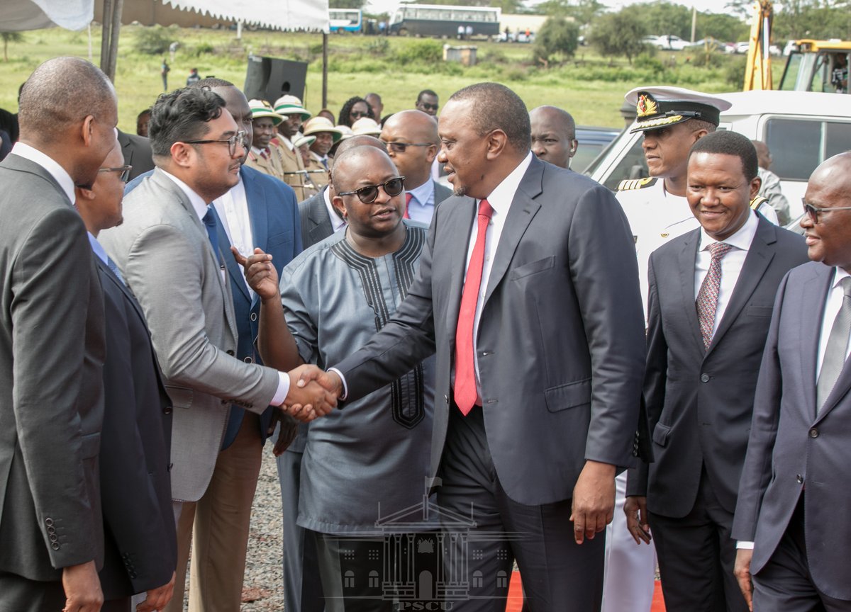 StateHouseKenya's tweet photo. President Uhuru Kenyatta is in Lukenya, Machakos County to preside over the groundbreaking ceremony for the construction of 8,888 housing units under the  Government’s affordable housing program of the #Big4Agenda | #AffordableHousingKE  @JamesMacharia_ @PSCharlesHinga https://t.co/pS1G5s3GSg