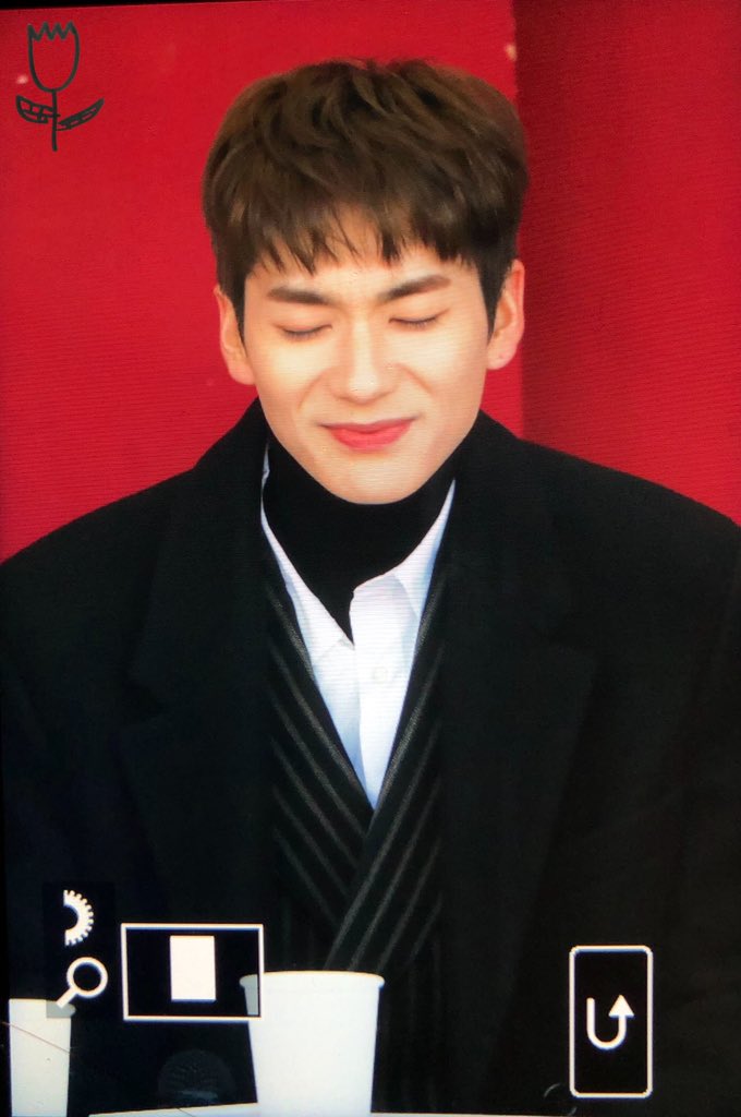 그해 봄, 꽃이 피었다 🦋 tweet media