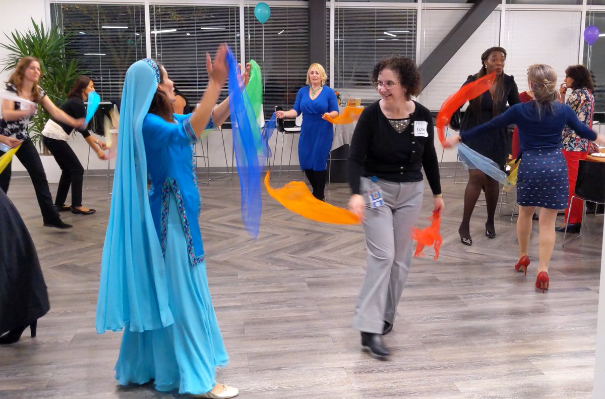 rosalau9's tweet photo. A shout out to our @HBAPacific volunteers from the San Francisco Chapter on International Volunteer Day: Thank you for sharing your passion to promote gender parity. We celebrate the spirit of volunteering for an inclusive future. #HBAimpact #HBASF #IVD2019 #volunteer4inclusion https://t.co/72igc5fJUE
