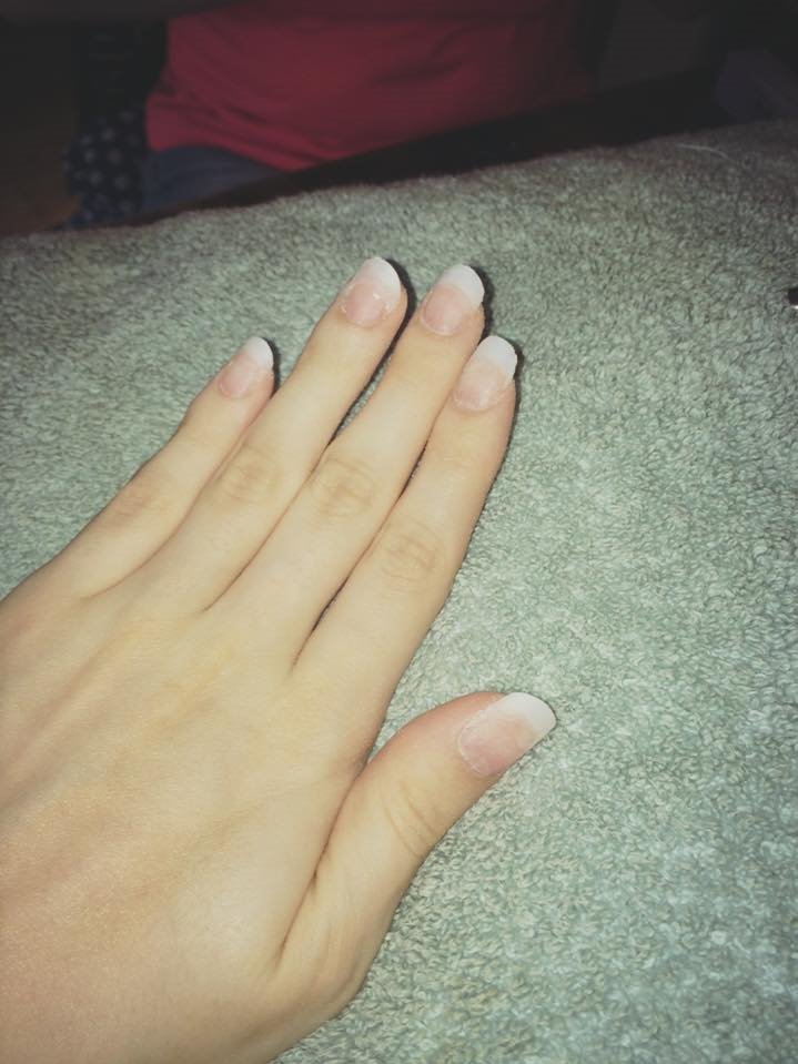 AmolineHastur's tweet photo. 50 follower, hand reveal https://t.co/VdvqcffYdU