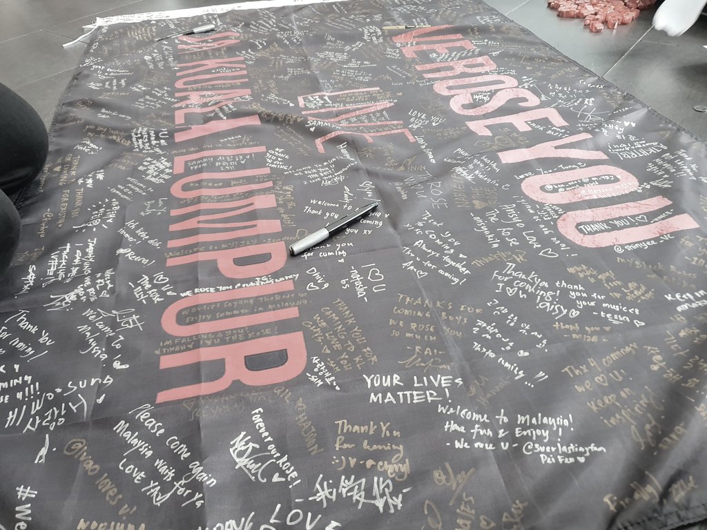 OurWorldHajoon's tweet photo. The flag is slowly getting filled up! Come write if you havent! https://t.co/0expDgiDpd