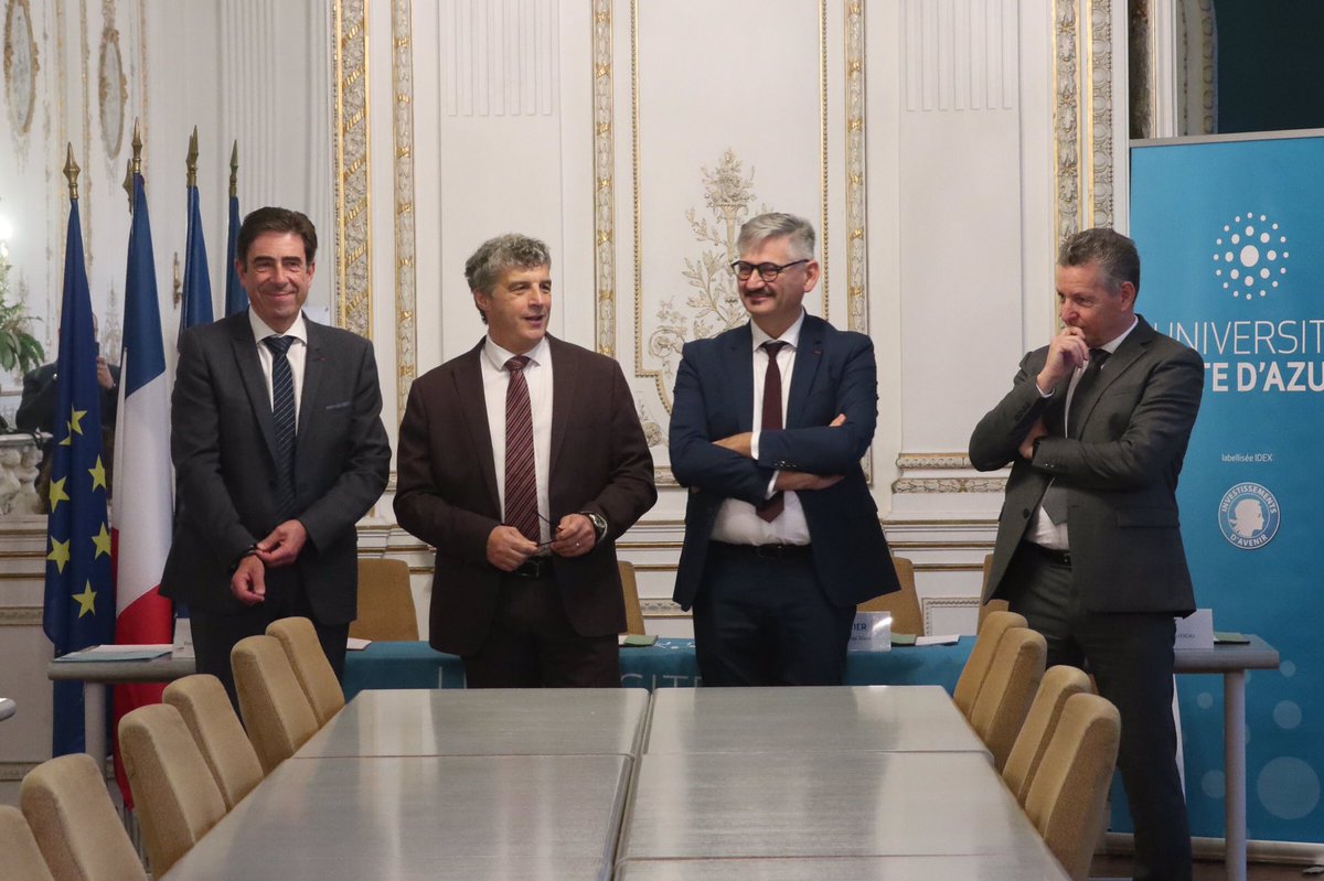 AcademieNice's tweet photo. Le recteur @RLaganier, le président de @uca_education @gambaudo et @ca_ginesy président du département des @AlpesMaritimes signent ce matin une convention de partenariat pour le programme « UCA JEDI JUNIOR » qui permet de favoriser la réussite et l’ambition des collégiens https://t.co/g61WwWfIJE