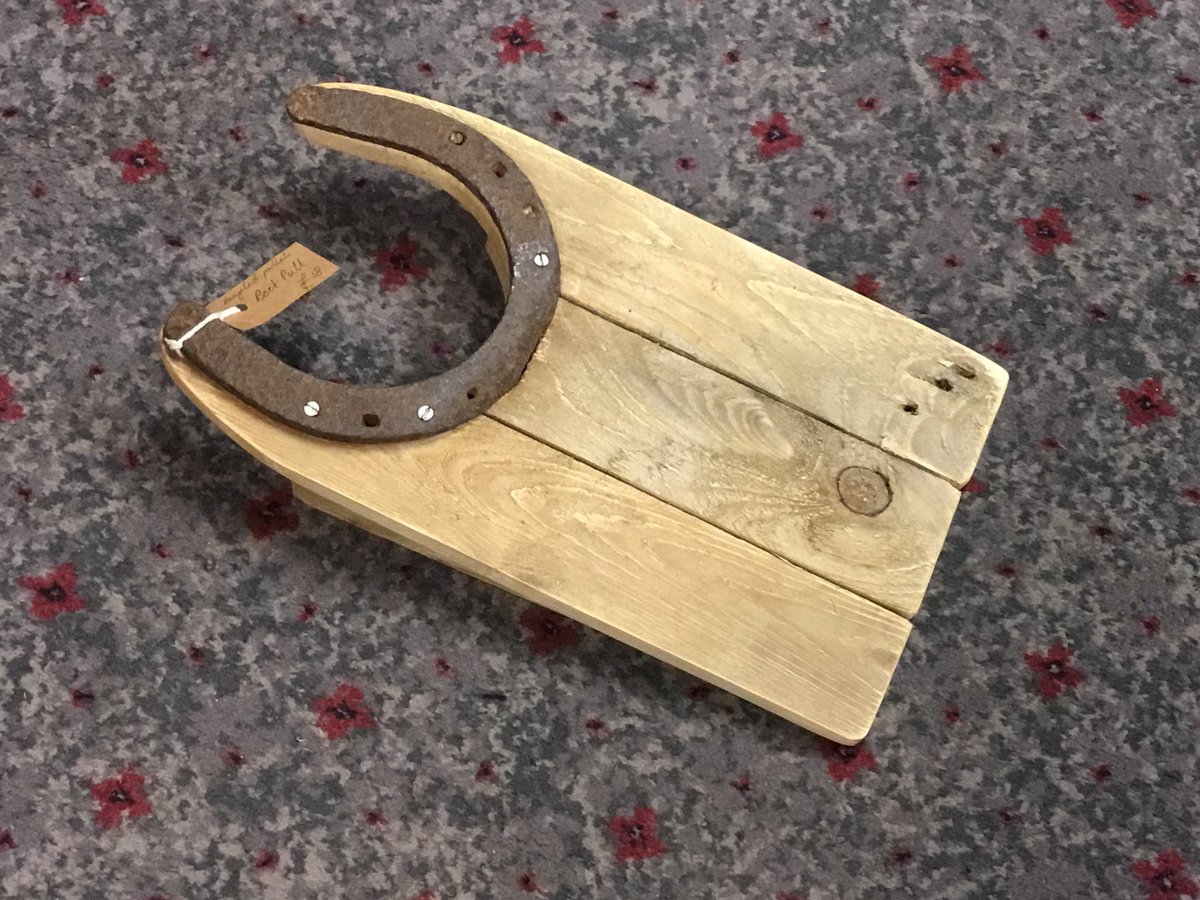 WardonHill's tweet photo. Recycled pallet wood again........ this boot pull is one of many unusual ideas for #Christmas #gifts ...... something for everyone ..... https://t.co/2yVygwgaSF