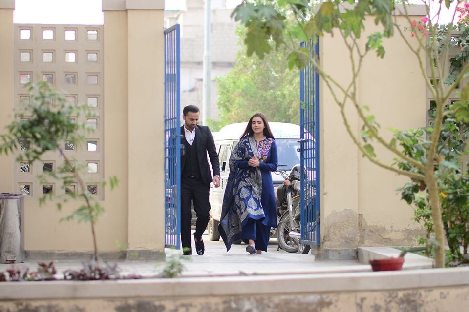 muneezamehboob1's tweet photo. @WaseemBadami in #GoodMorningPakistan with #NidaYasir at #TCFSchool 😊😊 Beautiful Pictures https://t.co/xEcTIvi23b
