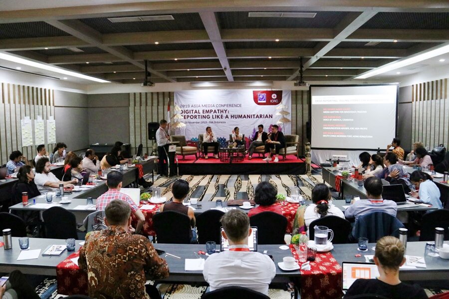 HossainiFatimah's tweet photo. _ Back from Bali, had an incredible and amazing trip, meeting and learning from wonderful journalists, artists, and activists from 16 countries in Asia during #AMC2019.
Thank you @ICRC.
@natashya_g / @SaharHGhazi / @PKrzysiekICRC / @AlecsOngcal https://t.co/Js5xKCLt5Z