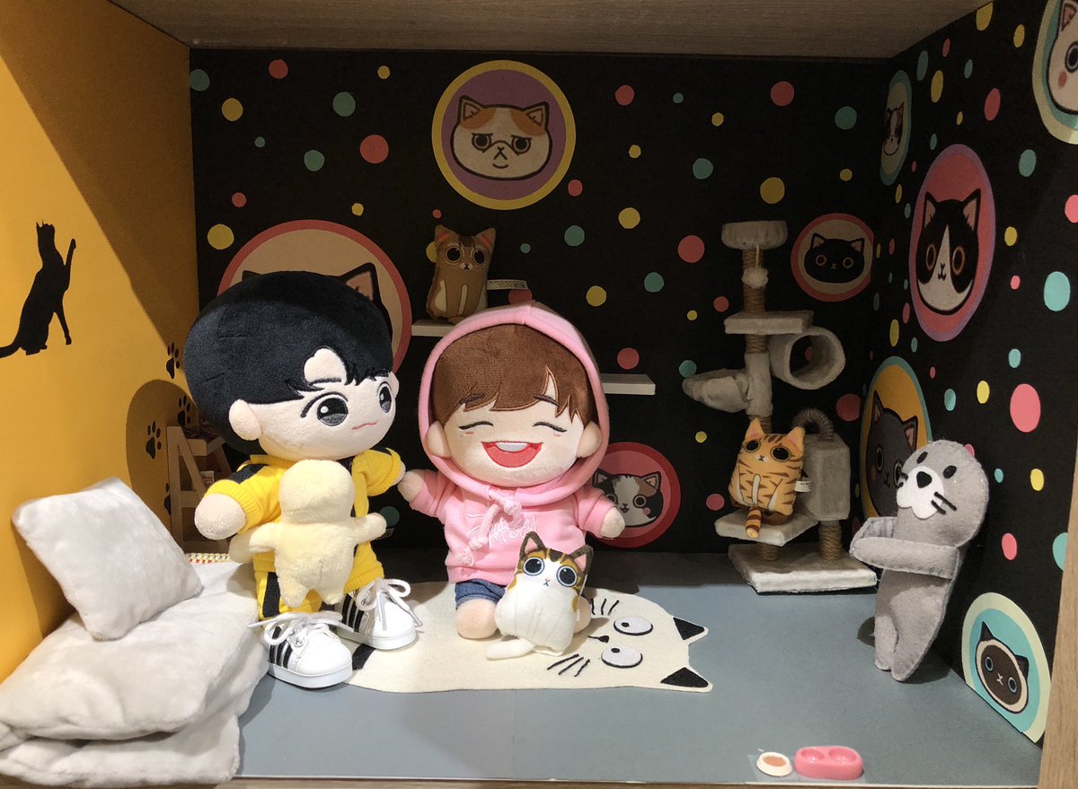 osw_dollbaby's tweet photo. 娃用佈景應援第三彈
Zerobase-丹尼爾房佈置好囉！
快到 @oh71cafe 認證唷！

@danielk_konnect
다니엘 생일 축하합니다
#happy_daniel_day 
#제로베이스 
#강다니엘 
#강다니엘_사랑해
#강다니엘_소중해
#강다니엘_함께해
#WeAreWithDaniel
#StandByDaniel
#HugForDaniel
#ForeverWithDainel https://t.co/ApPEnRRDX1