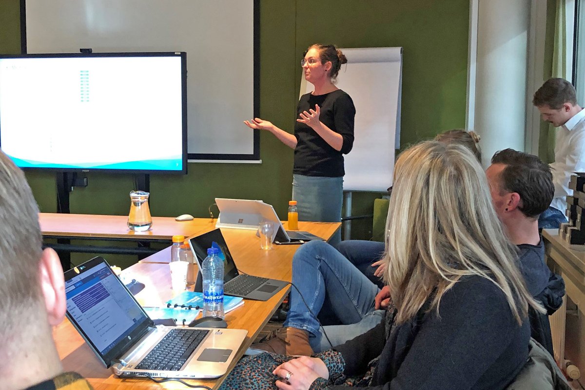 PaulVeger's tweet image. JOIN Klantcontact gebruikersdag bij HLTsamen! Tijdens deze dag zijn we in gesprek gegaan met gebruikers en is iedereen aan de slag gegaan met interactieve sessies.  #HLTsamen #gebruikersdag #decos