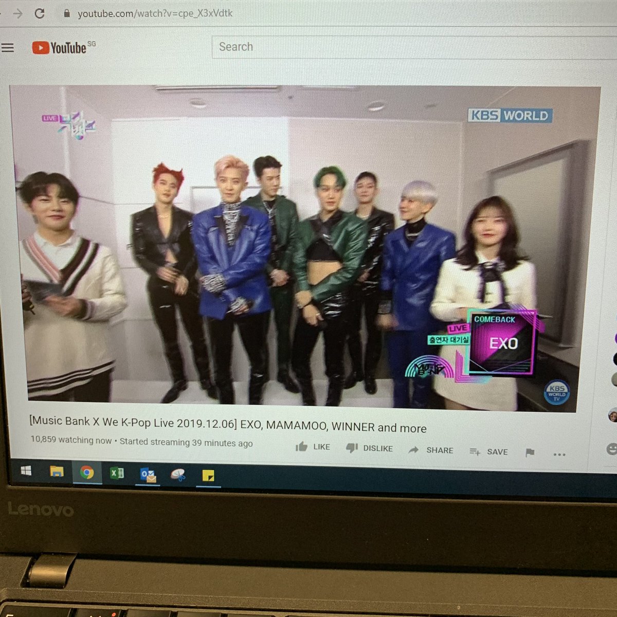 softcyeol's tweet photo. THINGS I DO AT WORK OMSJSJDHSJ https://t.co/NikP5ex5ww
