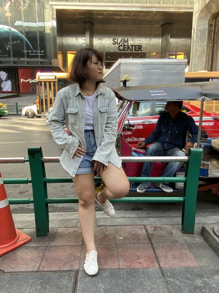 hanjeje097's tweet image. 狂粉會做的事（？）
What a crazy fan will do but the legs not long enough 😆😆
#TaeDarvid 
#เต้ติสชีวิตโลเทค
#superboyprojectweek10