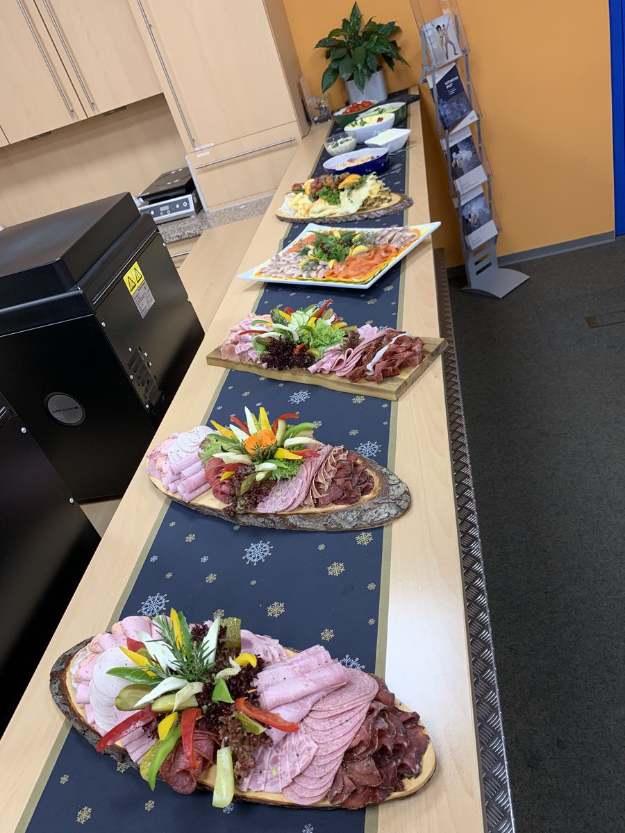 vrenabi's tweet photo. Zu Ehren unserer Geburtstagskinder findet heute ein gemeinsamer Brunch @methodpark statt! ☺️ https://t.co/eWGIWRDK17