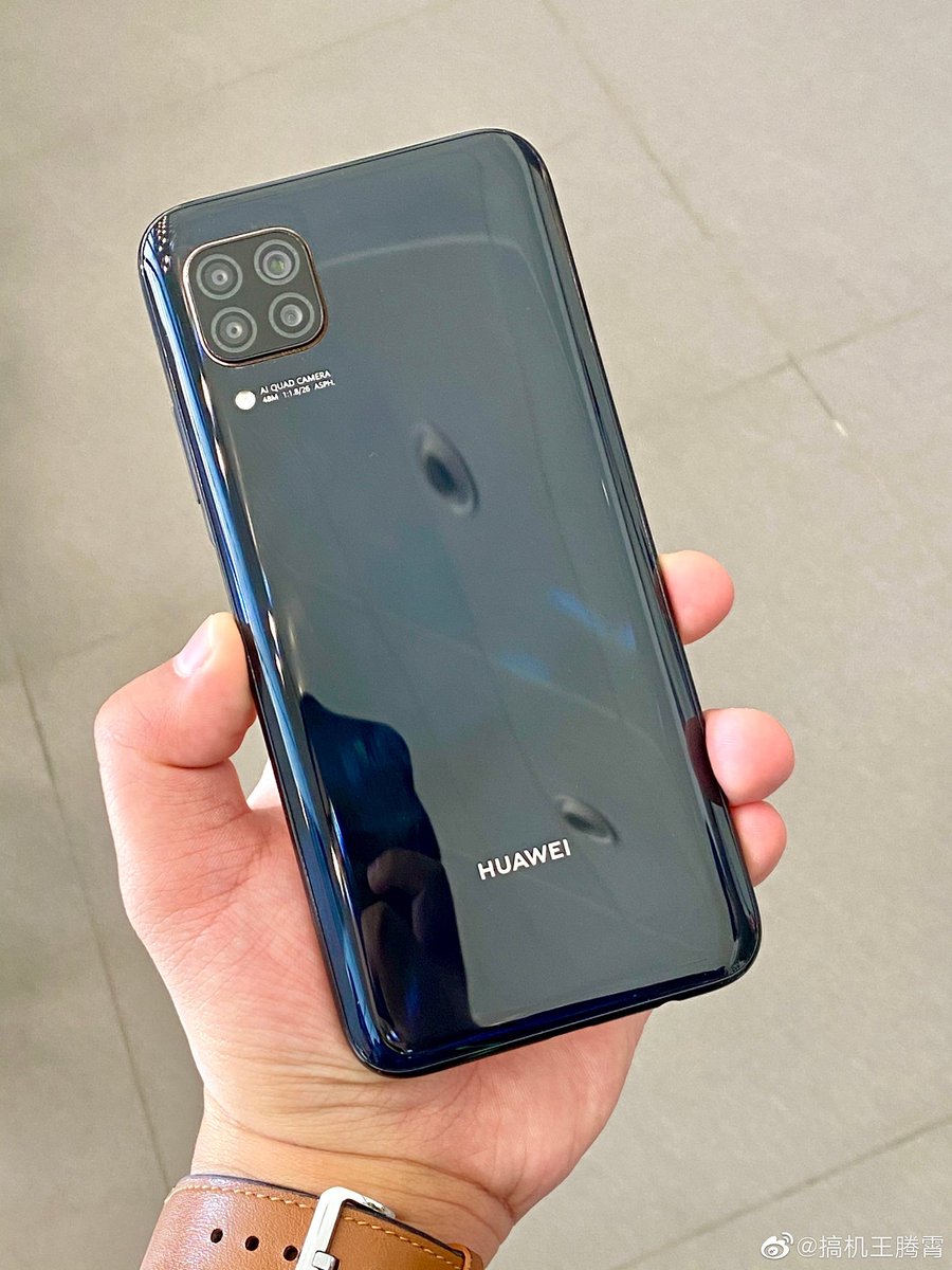 Techlovi1's tweet photo. Huawei nova6SE hands on
in Sakura Snow Clear Sky, Qijing Forest & Phantom Black colors.
#Huawei #nova6SE
@HuaweiMobile https://t.co/0NvSOvWTCw