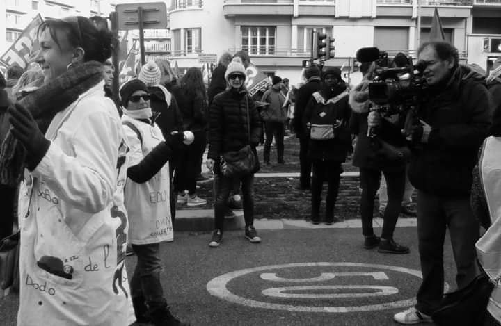 Atsem38's tweet photo. #6dec2019 ATSEM, je m'occupe des enfants avec passion et énergie.
J'exige en retour du respect, 1 atsem par classe, 1 carrière évolutivité , la reconnaissance de la pénibilité, 1 reconnaissance statutaire et pécuniaire, 1 retraite digne. #StopMépris #ATSEMencolère
#Manifvirtuelle https://t.co/pR7eT23rzK