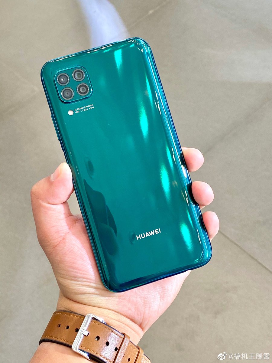 Techlovi1's tweet photo. Huawei nova6SE hands on
in Sakura Snow Clear Sky, Qijing Forest & Phantom Black colors.
#Huawei #nova6SE
@HuaweiMobile https://t.co/0NvSOvWTCw