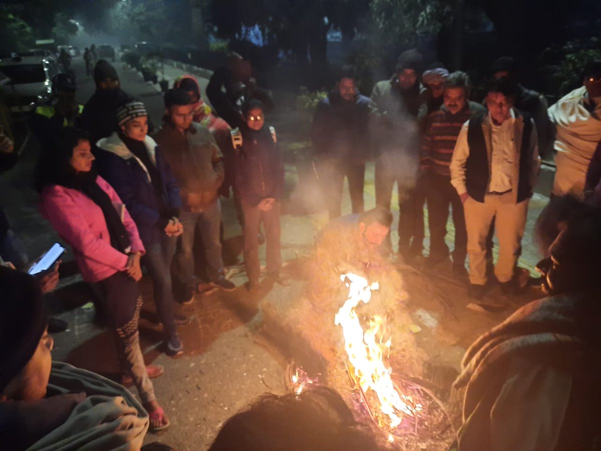 Shruti_Vats's tweet image. #onetimeregulation4AbsorptionofDUADHOC
#DUadhocABSORPTION
#OneTimeRegulationForAbsorption
#OnlyAbsorption 
#ABSORPTIONof6500_DUadhocs
 @DrRPNishank @ArvindKejriwal @PMOIndia @VPSecretariat @Delhi_U
@MHRD @ndtv @ndtvindia @aajtak @IndiaToday @ABPNews