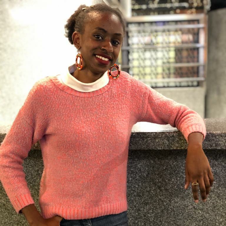 This weather clls for a lot of sweater wearing and brightness and sunshine. Wacha niende hivi, nacome #sweaterweather #sweaterseason #tistheseasonforbrightness #FridayFeelings