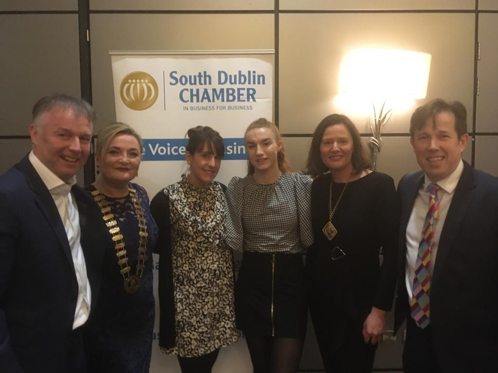 SDublinChamber's tweet photo. All-Ireland champions Siobhan McGrath and Lauren Magee with sponsors from Meditec, the president of the South Dublin Chamber Margaret Considine and the president of Chambers Ireland Siobhan Kinsella at our annual Christmas Lunch. #SDChamber https://t.co/qOqbUv2bMx