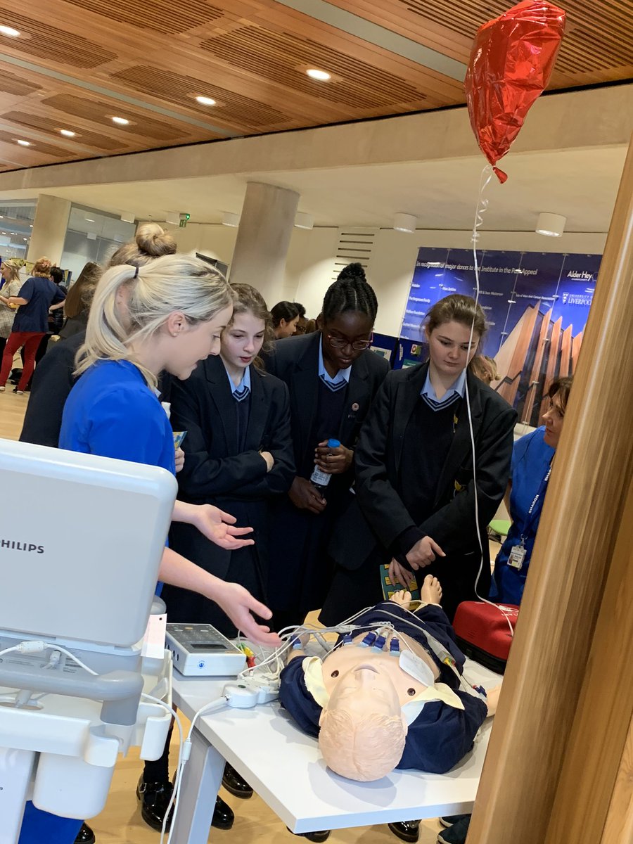 ShapingFutures_'s tweet photo. Some snaps from our @AlderHey event today! #healtheducation #futurehcp https://t.co/cSBN2gLUxp