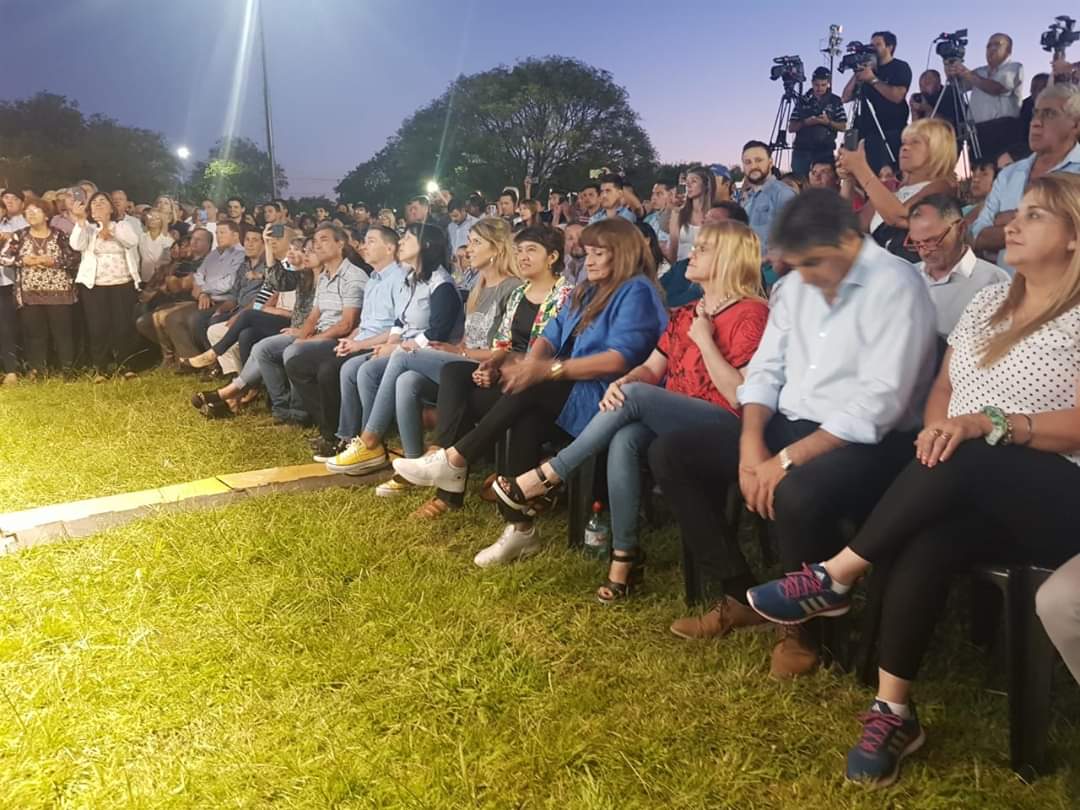 mfonsecachaco's tweet photo. ✅ BUEN VIERNES A TODOS❗
👉 Junto a la gran militancia acompañamos al #INTENDENTE electo de #Resistencia @GustavoPorChaco convencidos que el camino correcto es trabajando juntos e integrando a los distintos sectores. https://t.co/340XjtX7Q7